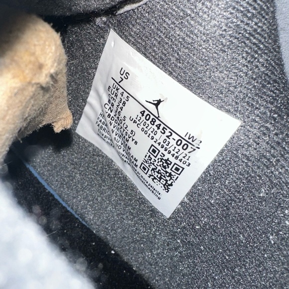 Jordan 4 Retro Cool Grey 2019 - Picture 8 of 11